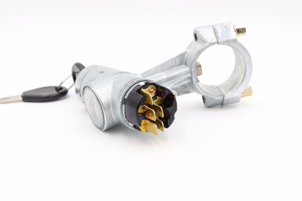Ignition lock assembly suited to Nissan Micra